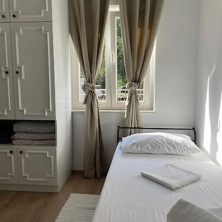 Holiday House Fila 图兰杰 外观 照片