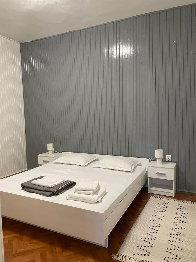 Holiday House Fila 图兰杰 外观 照片
